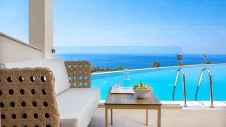 14199_Deluxe Double Room with Sharing Pool (6).jpg